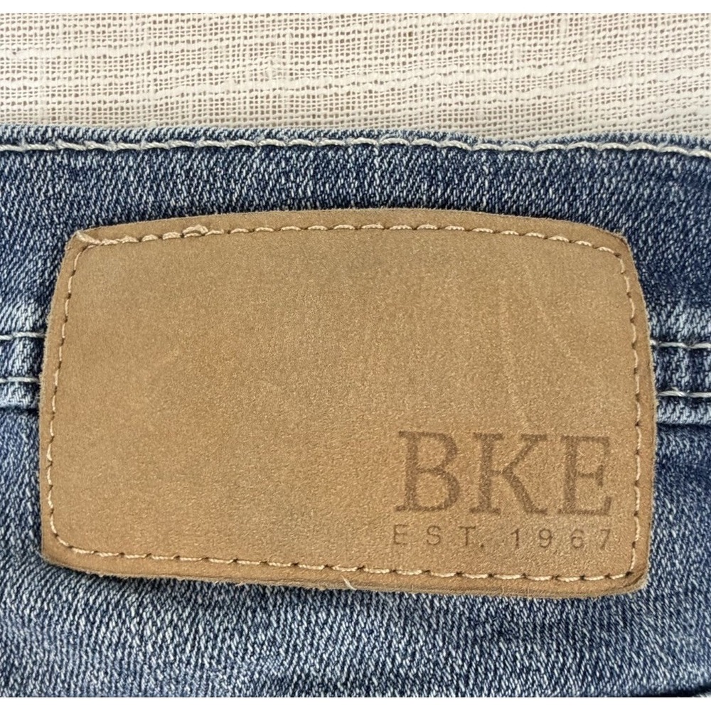 BKE Jake Straight Leg Men's Jeans Sz 34x32 Blue Med Wash Stretch Denim Buckle - Picture 9 of 10